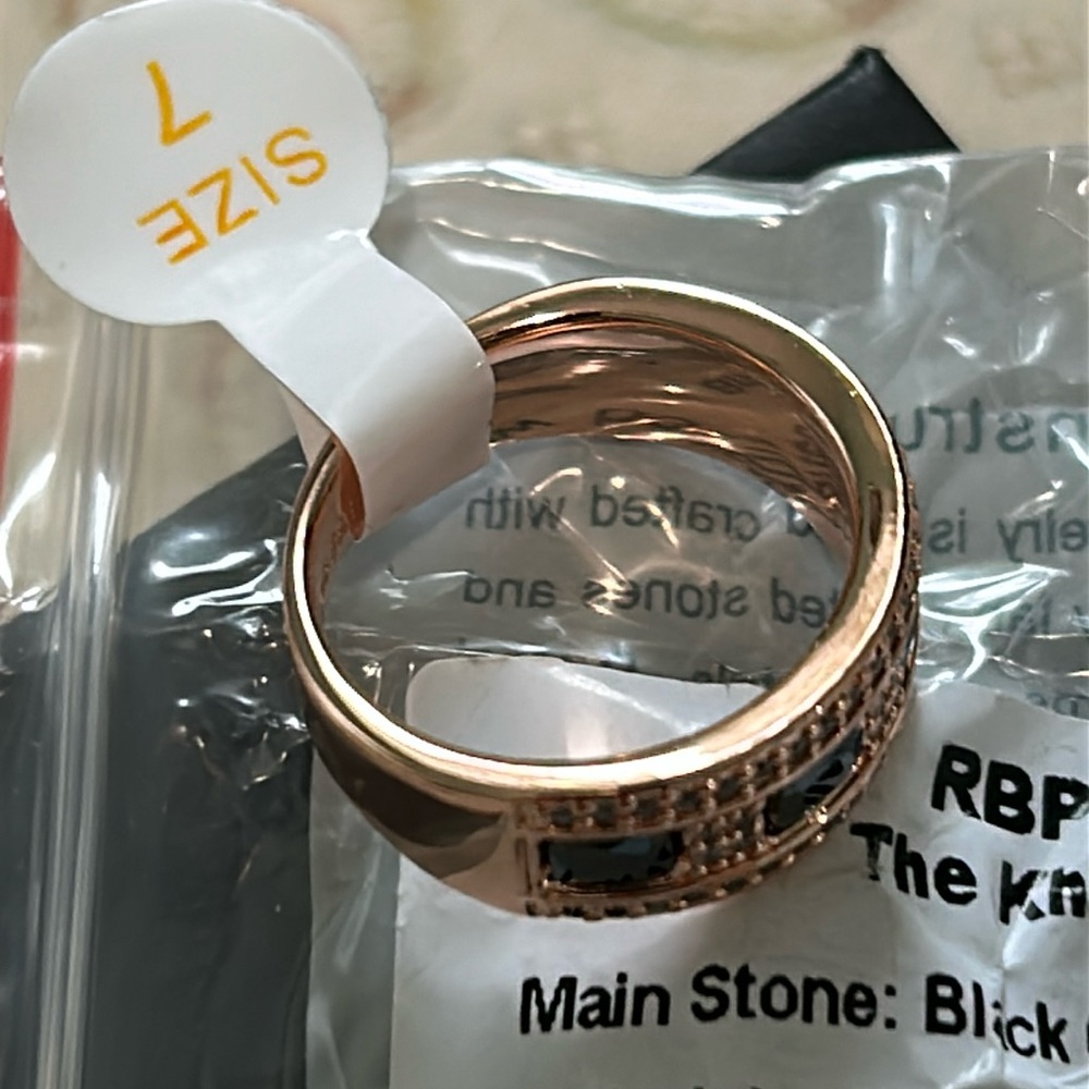 Bomb party ring size 7